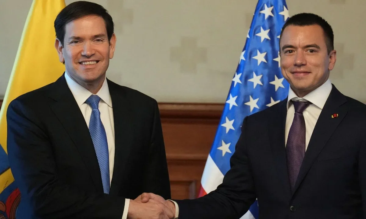 SEGURIDAD. El secretario de Estado Marco Rubio fortaleció la alianza con el presidente Daniel Noboa, quien ha desplegado al ejército para contener la violencia.