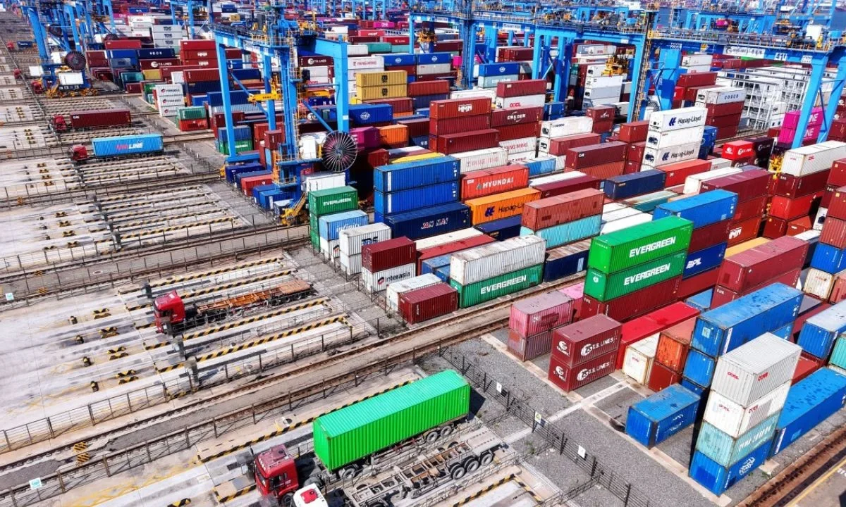DECISIÓN. Este plan proteccionista impulsará la producción y ventas a sectores en nuestro país. 