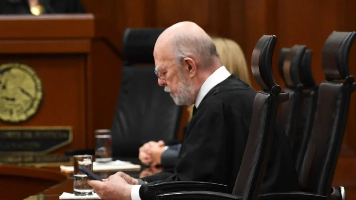 Órgano de Administración Judicial aprueba reducción de salarios de jueces, ministros y magistrados