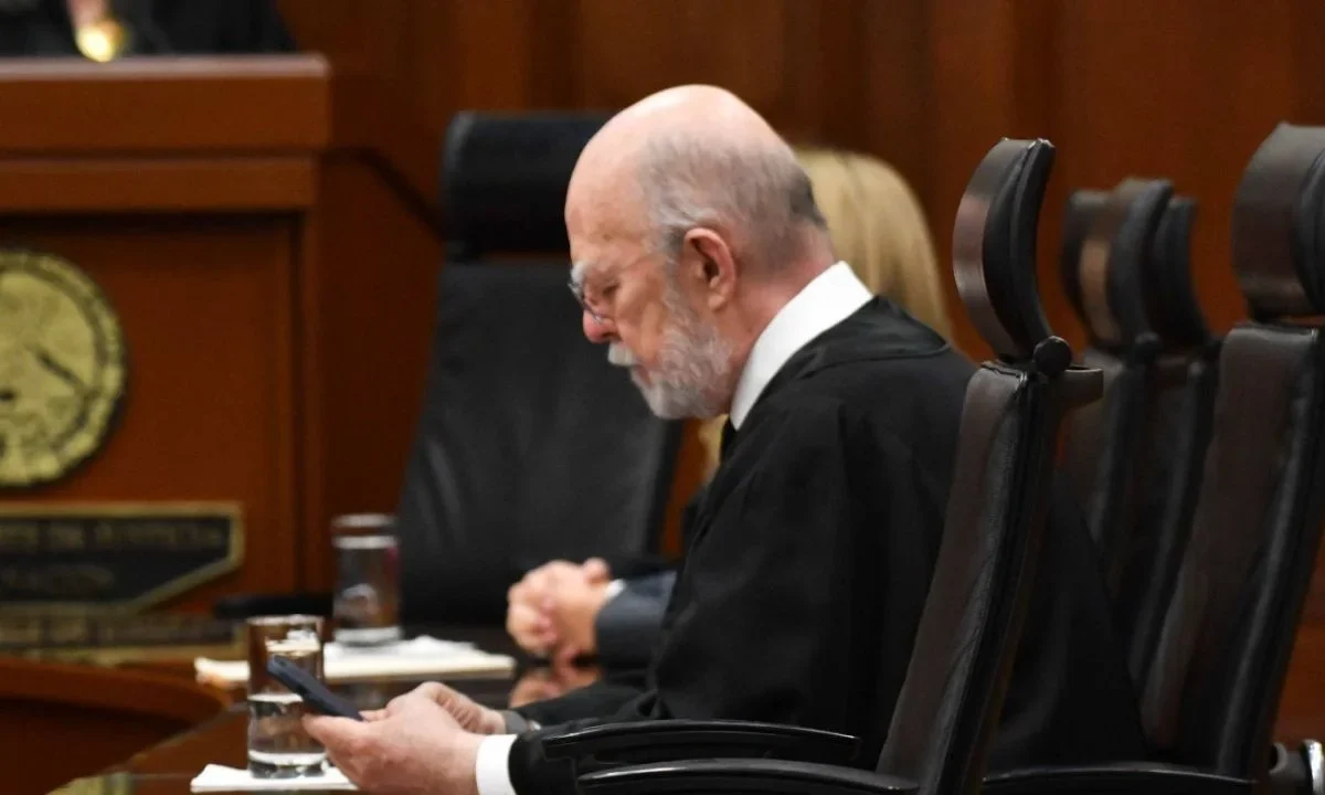 Órgano de Administración Judicial aprueba reducción de salarios de jueces, ministros y magistrados