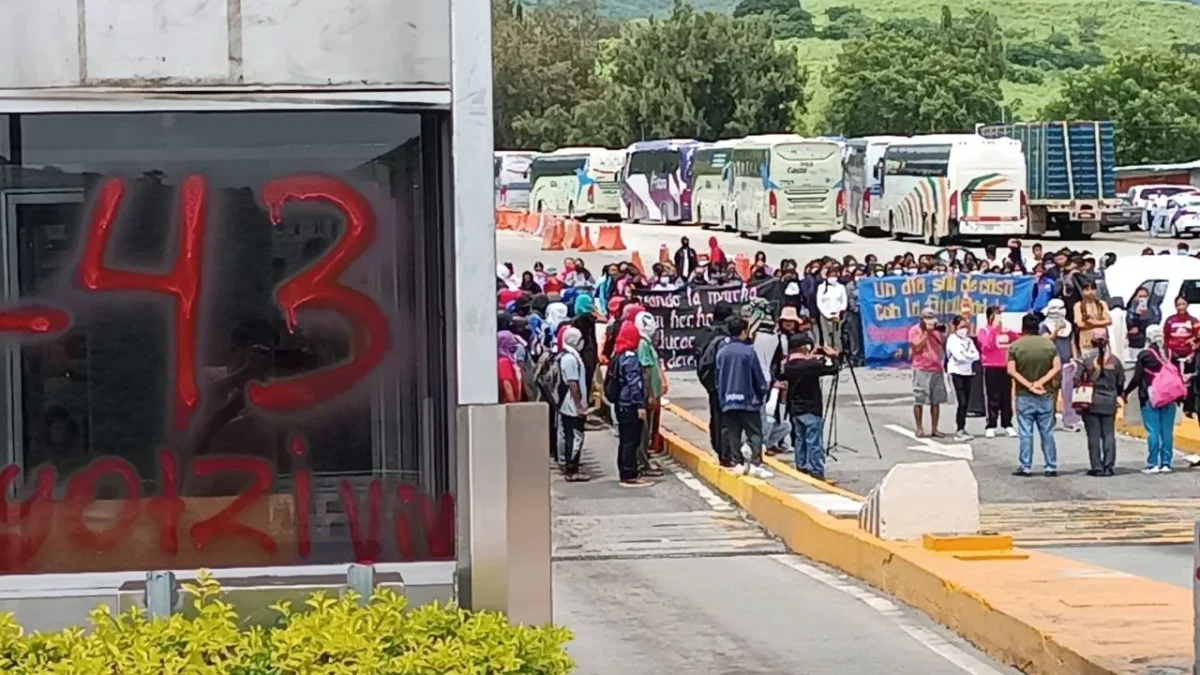Se desarrollarán en Guerrero y la Ciudad de México marchas, bloqueos, mítines y actividades culturales con el objetivo de mantener viva la memoria y la exigencia de justicia de los 43 de desaparecidos de Ayotzinapa.