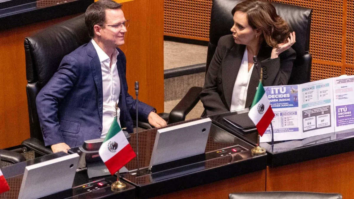 Contrastes: Mientras la oposición destacó que los nuevos juzgadores no tienen legitimidad , el oficialismo celebró durante la toma de protestan de jueces y los ministros de la SCJN  