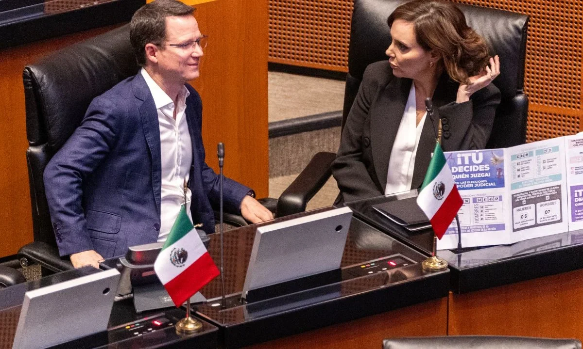 Contrastes: Mientras la oposición destacó que los nuevos juzgadores no tienen legitimidad , el oficialismo celebró durante la toma de protestan de jueces y los ministros de la SCJN  
