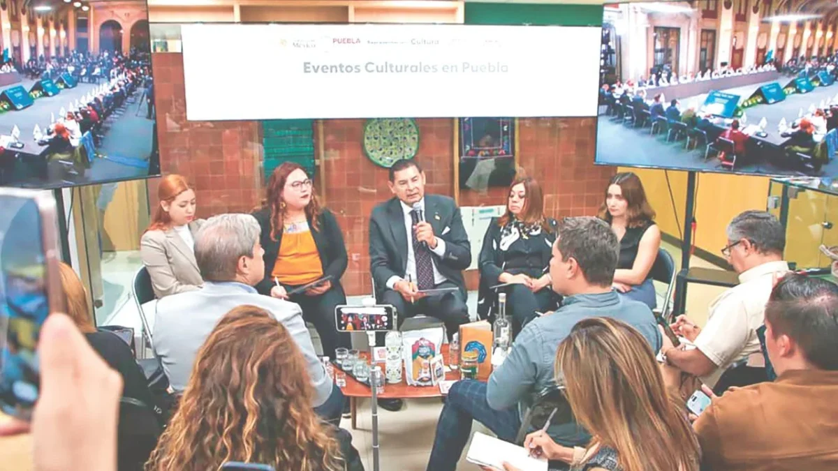 PROMOCIÓN. El mandatario poblano invitó desde la Ciudad de México a disfrutar de la entidad porque “Puebla está en el corazón de México", dijo.