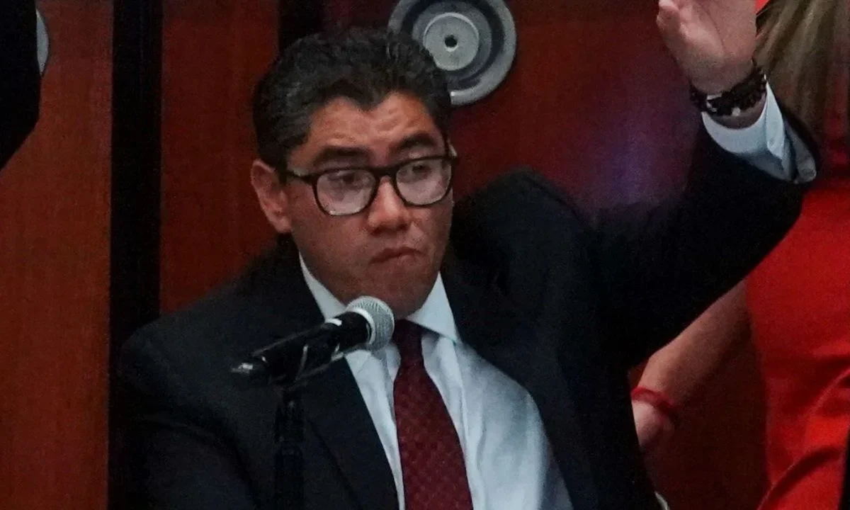 Acusación. El senador del guinda, Saúl Monreal, afirmó, en un vídeo que luego borró, que un grupo manipula a su hermano, el gobernador David Monreal.