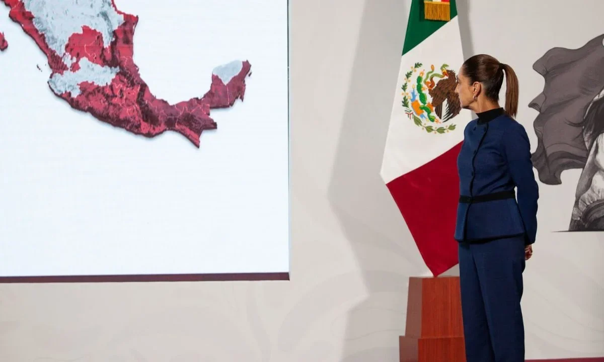 Sheinbaum niega estrategia de seguridad distinta a AMLO, como señaló embajador Johnson
