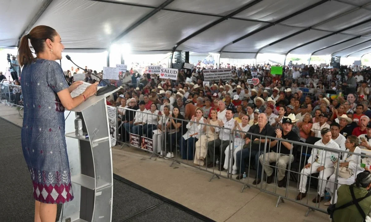 Sheinbaum presume a la moneda mexicana como una de las más fuertes del planeta