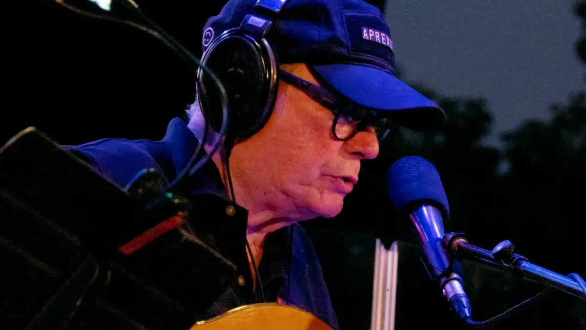 El cantante cubano Silvio Rodríguez se presenta en su primera parada de la gira latinoamericana en La Habana el 19 de septiembre de 2025