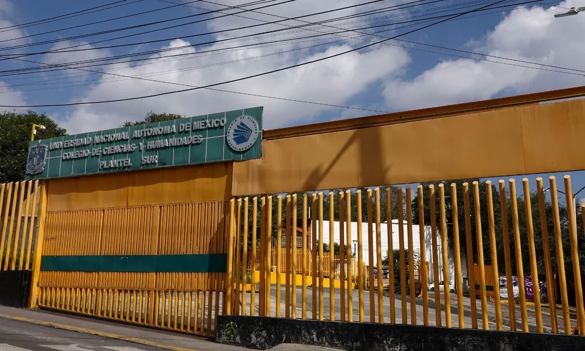 A dos días del asesinato de un joven estudiante a manos de otro en el plantel CCH Sur, las actividades en dicho plantel continúan sin reanudarse
