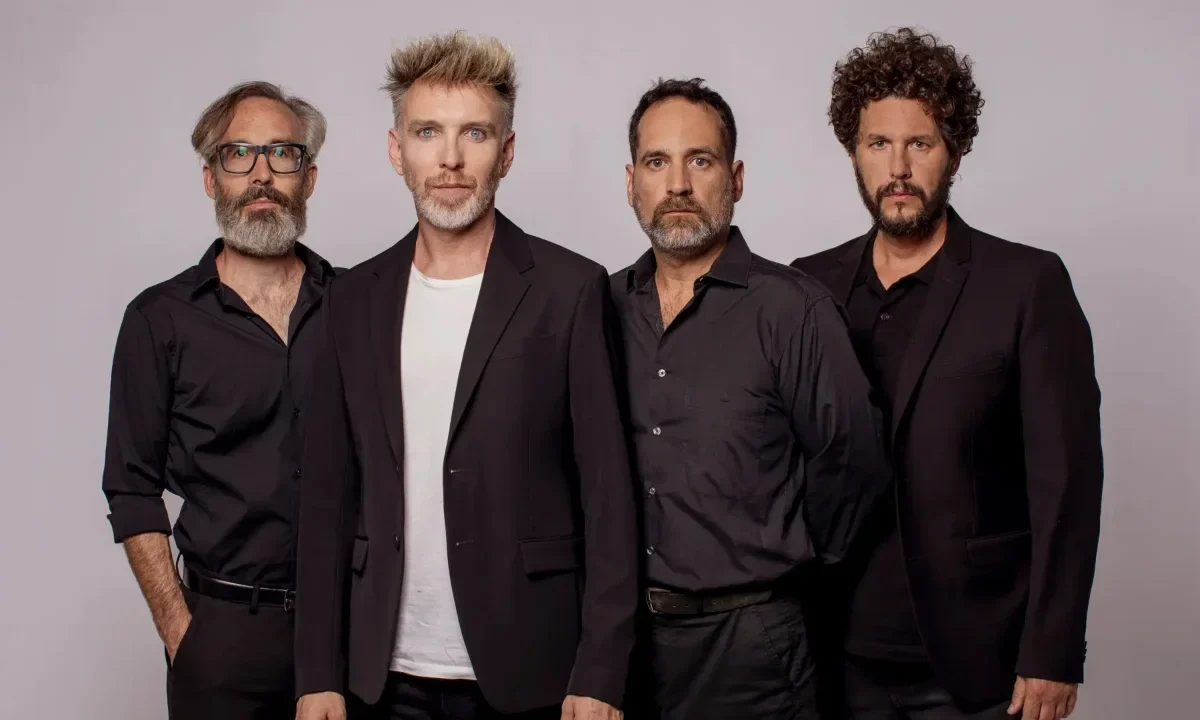 Elefantes arrancó en México la gira por los 25 años de Azul, un reencuentro con la nostalgia y la madurez artística del grupo