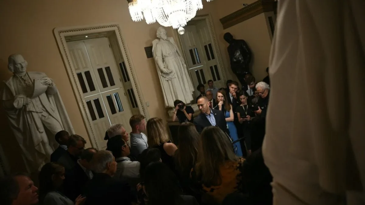 A contrarreloj, legisladores buscan frenar parálisis presupuestal en EU