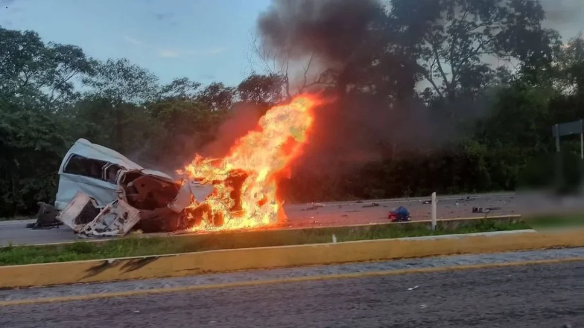Luego del accidente en la carretera Mérida-Campeche, el gobernador Huacho Díaz Mena lamentó los hechos y expresó su solidaridad.