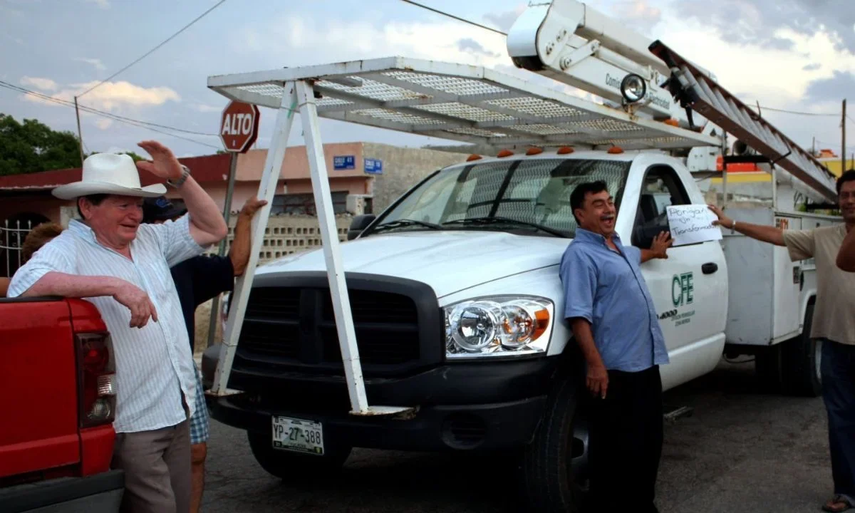 El apagón masivo en el sureste afectó a 2 millones 262 mil usuarios de los estados de Campeche, Yucatán y Quintana Roo, restablecen servicio.
