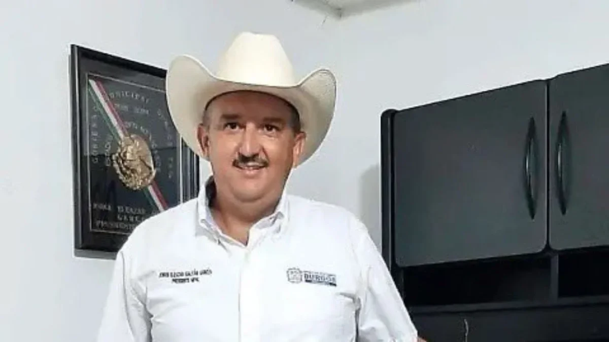 Jorge Eleazar Galván García -exedil panista de Burgos, alias "El Potrillo"- es asesinado a tiros.