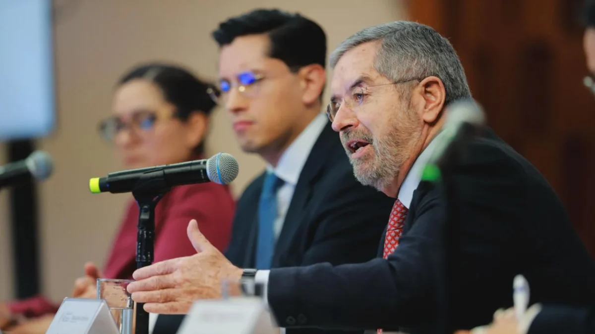 El canciller Juan Ramón de la Fuente activó la protección de mexicanos en Estados Unidos por las Fiestas Patrias del 2025.