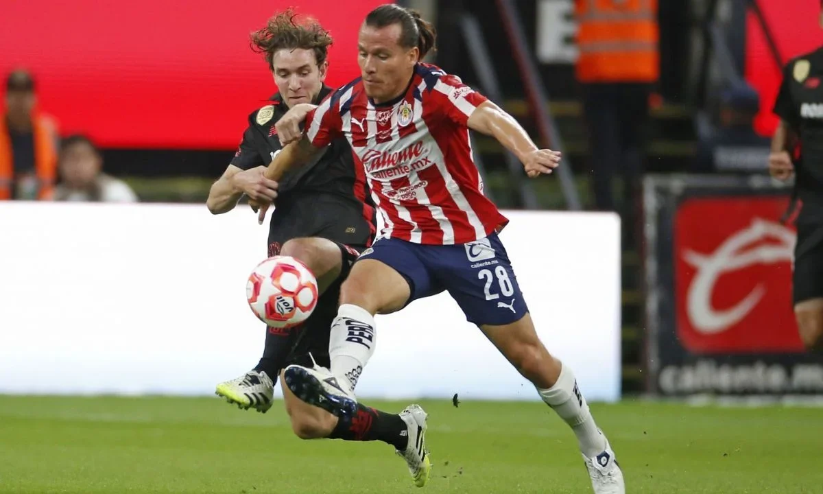 Chivas sufrió una penosa derrota en el Estadio Akron, donde Toluca le propinó tres goles y los mandó al lugar 12 de la tabla general.