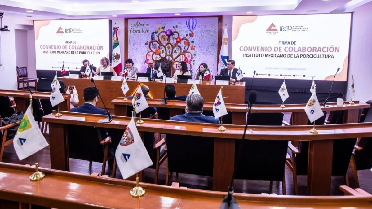 La Concanaco y Airbnb digitalizan negocios locales rumbo al Mundial 2026.