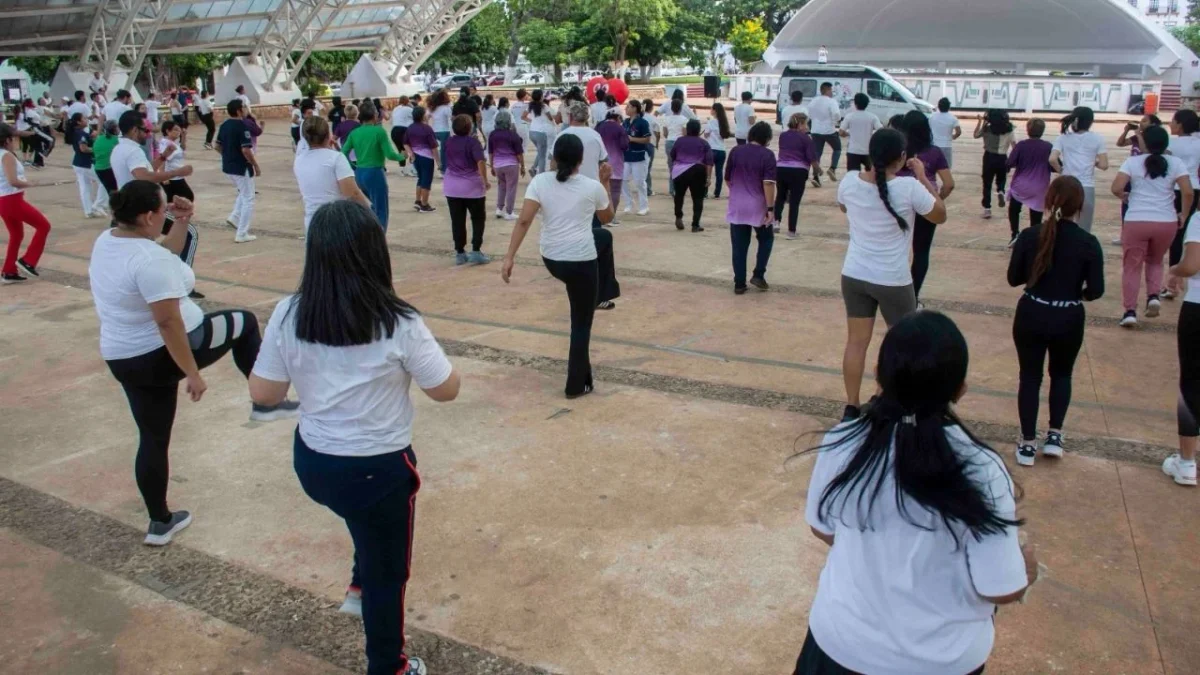 La Secretaría de Salud, conmemoró el Día Mundial del Corazón 2025, con actividad física en las instalaciones del Domo del Jaguar.