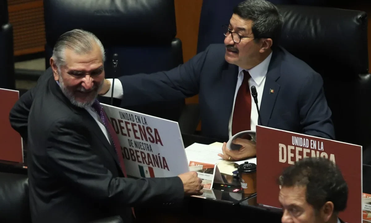Adán Augusto López, coordinador de Morena en el Senado, aseguró que la iniciativa de Ley de Amparo se votará sin Parlamento Abierto.