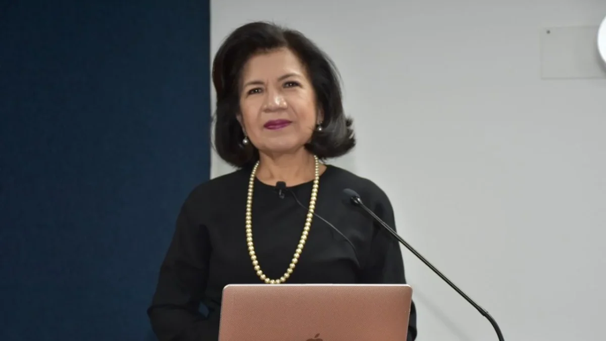 Contadora Virginia Ríos, integrante de la Comisión Técnica de investigación Fiscal del Colegio de Contadores Públicos de México, recomienda deducir la colegiatura.