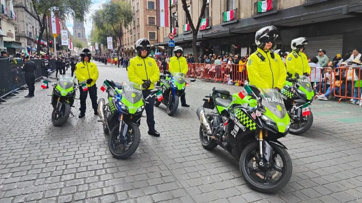 Operativo de seguridad de la SSC protege a asistentes del Desfile Cívico Militar 2025 en Paseo de la Reforma.