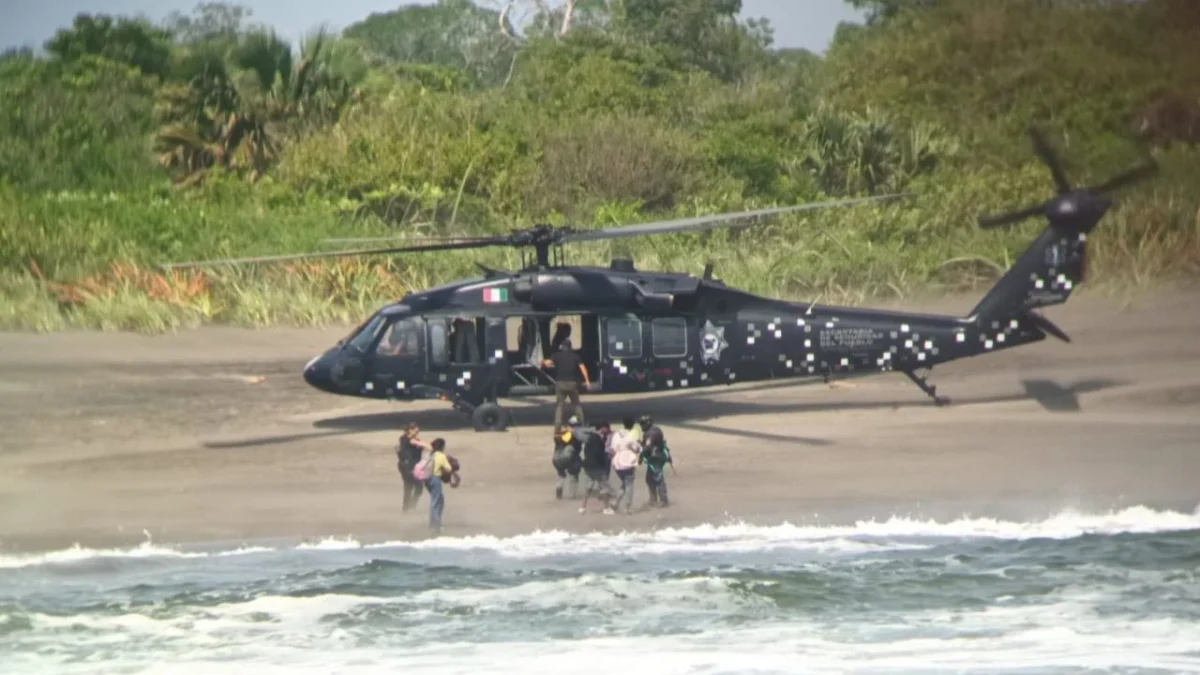 Elementos de Marina rescatan a 16 migrantes en Chiapas