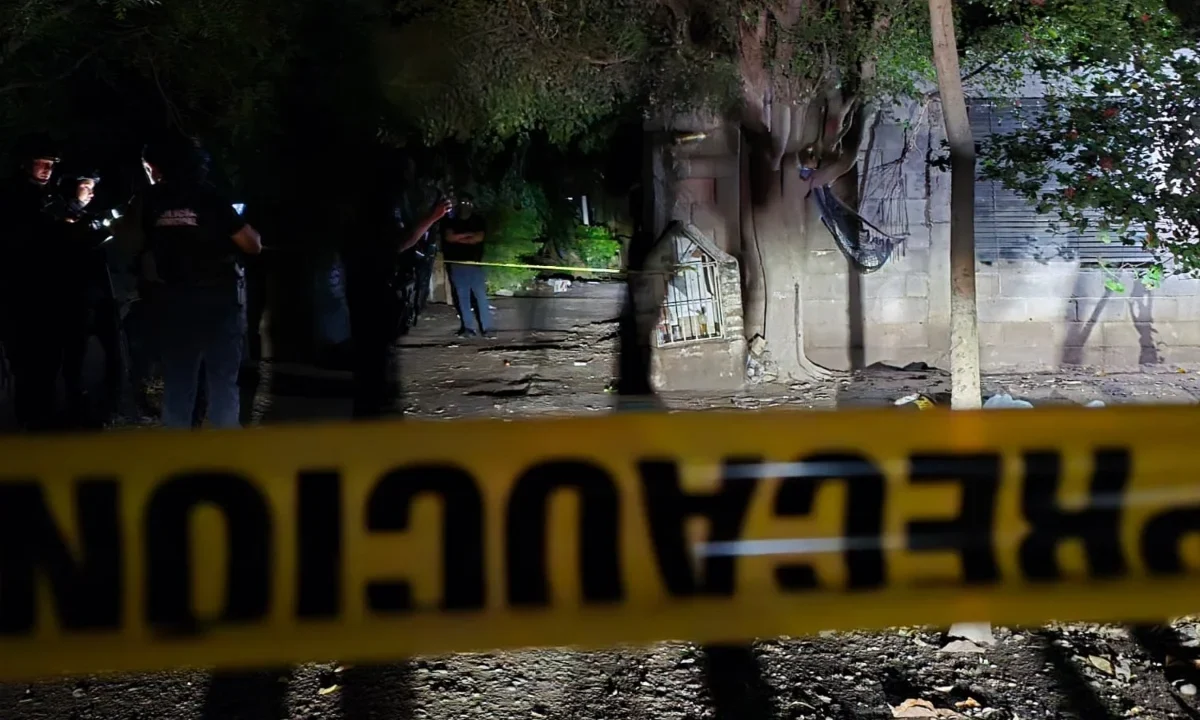 Elementos de seguridad resguardaron las zonas donde ocurrieron ataques armados y hallazgos violentos en distintos puntos de Culiacán y Navolato en Sinaloa.