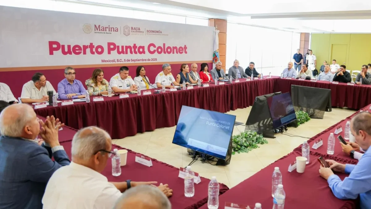 Autoridades federales y estatales celebran la entrega de concesión para Punta Colonet, proyecto que convertirá a Baja California en nodo logístico.