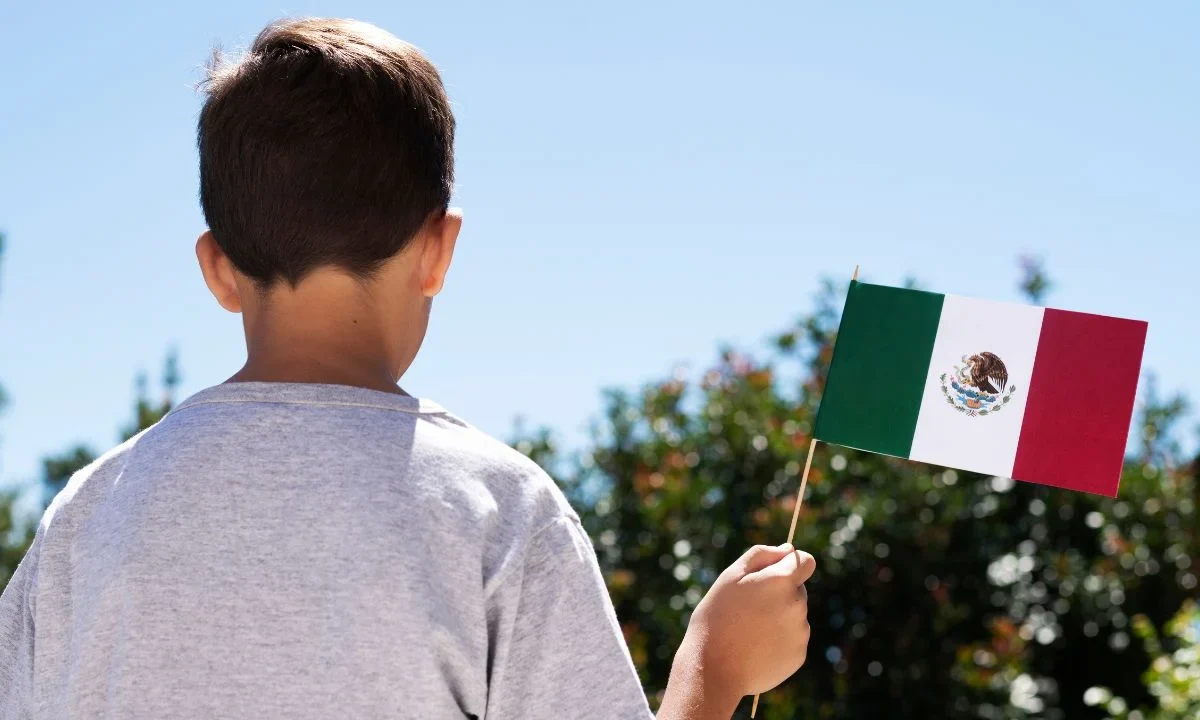 Conoce qué entidades autorizaron un megapuente en septiembre para festejar las fiestas patrias por la independencia de México.