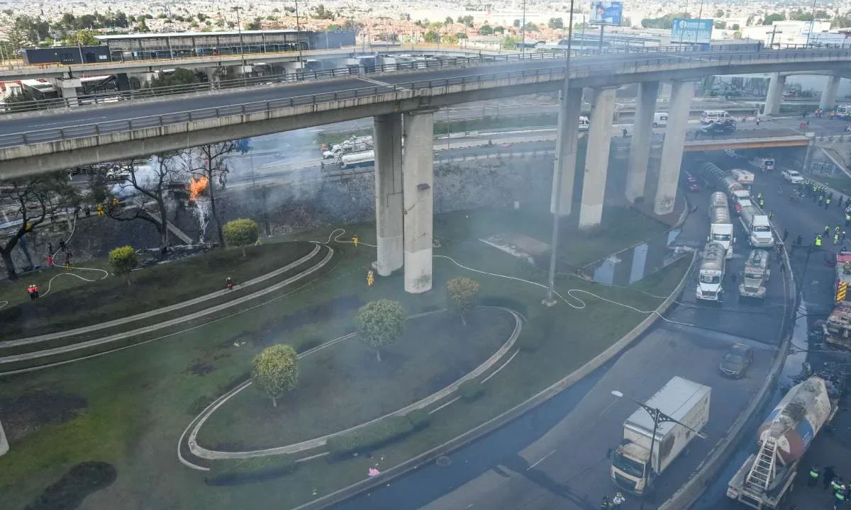 El exceso de velocidad, el primer dictamen sobre la explosión de la pipa de gas en el Puente de la Concordia; aseguró la Fiscalía CDMX.