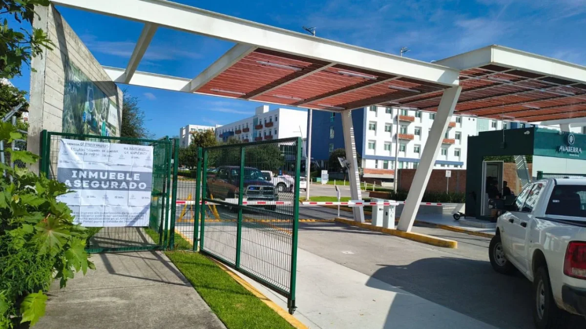 La Fiscalía de Jalisco aseguró departamentos en Villas Panamericanas de Guadalajara por presunto fraude.