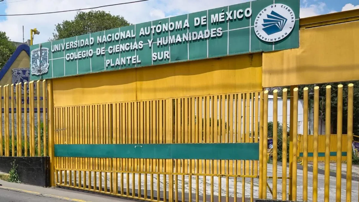 La Fiscalía CDMX busca orden de aprehensión por homicidio en el CCH Sur de la UNAM.