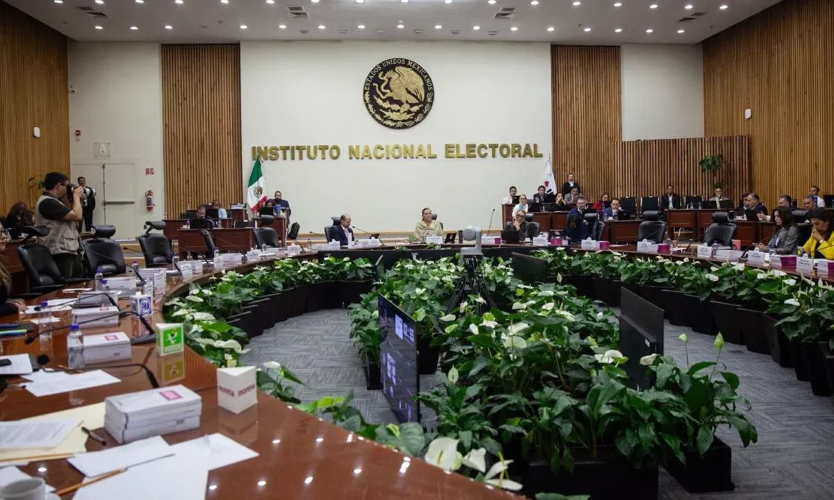 El INE inició hoy con la estrategia de transformación digital, que incluye una credencial para votar en formato digital.
