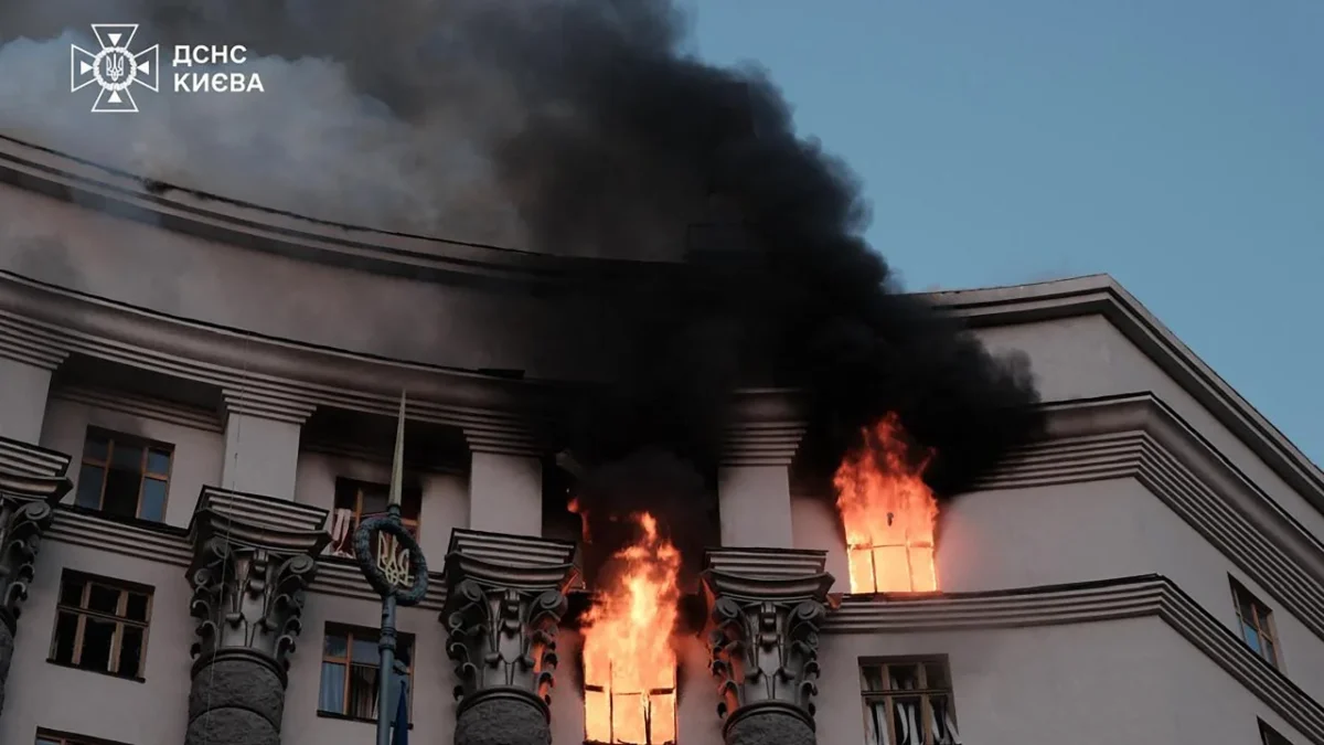 Destrucción. Drones y misiles lanzados por Rusia dejaron daños en la capital y otras