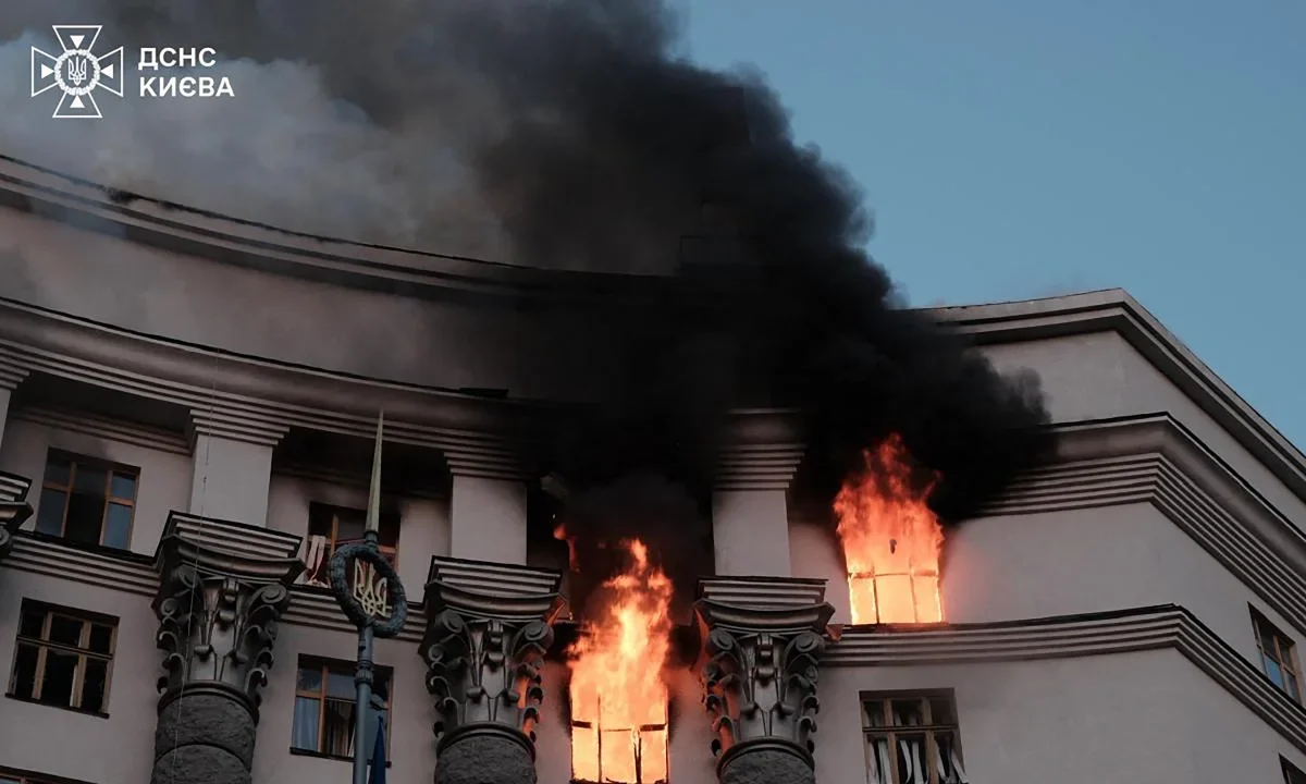 Destrucción. Drones y misiles lanzados por Rusia dejaron daños en la capital y otras