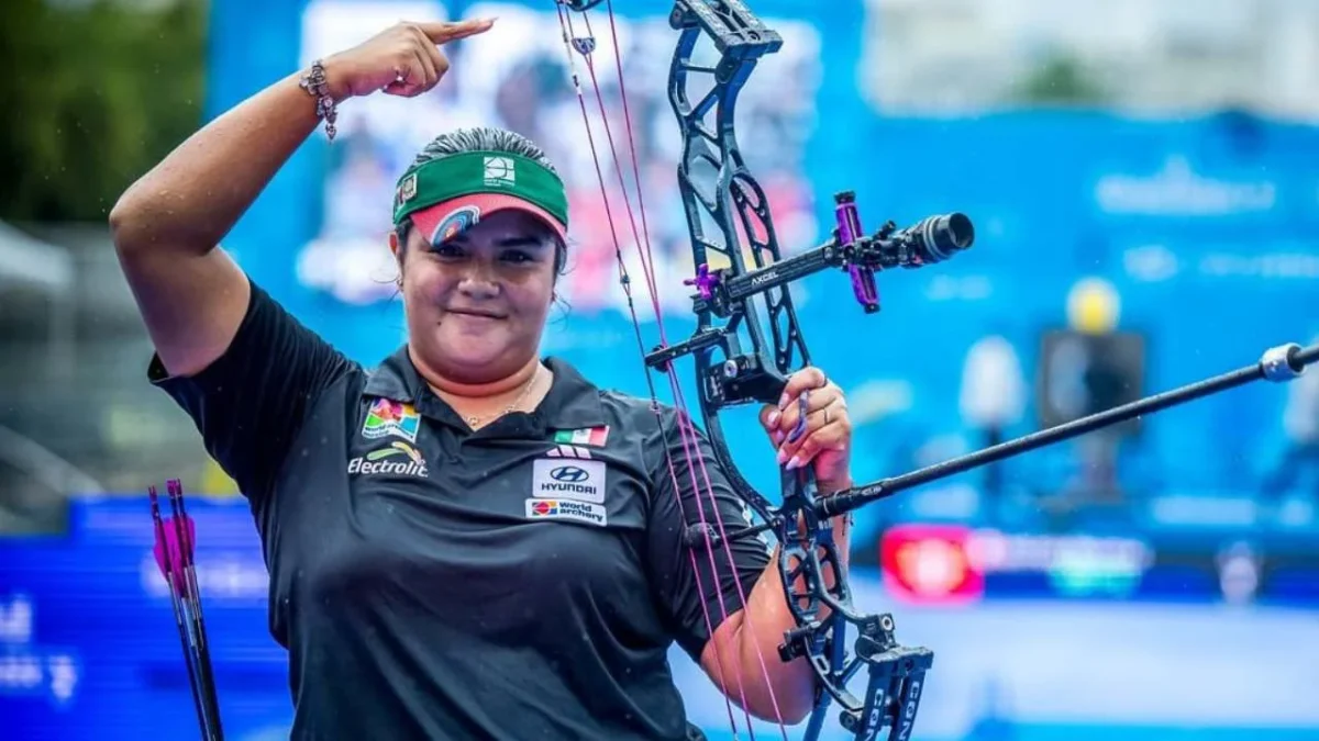 La arquera mexicana Andrea Becerra se convierte en campeona mundial en tiro con arco compuesto.