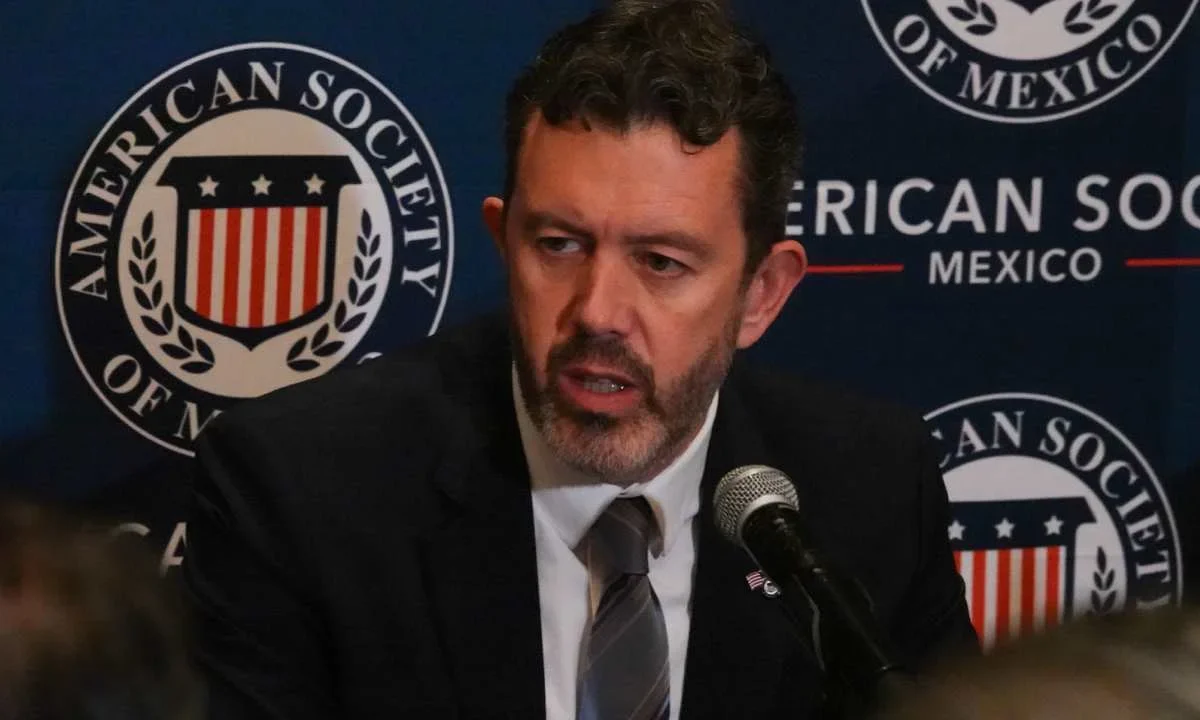 Larry Rubin, presidente de The American Society of Mexico, anuncia que México eliminará las barreras no arancelarias.