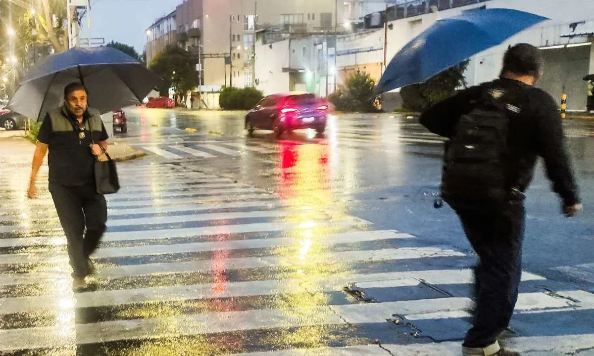 Las fuertes lluvias de este miércoles 3 de septiembre dejaron un saldo de 44 encharcamientos, 34 árboles caídos y un deslizamiento en la CDMX.