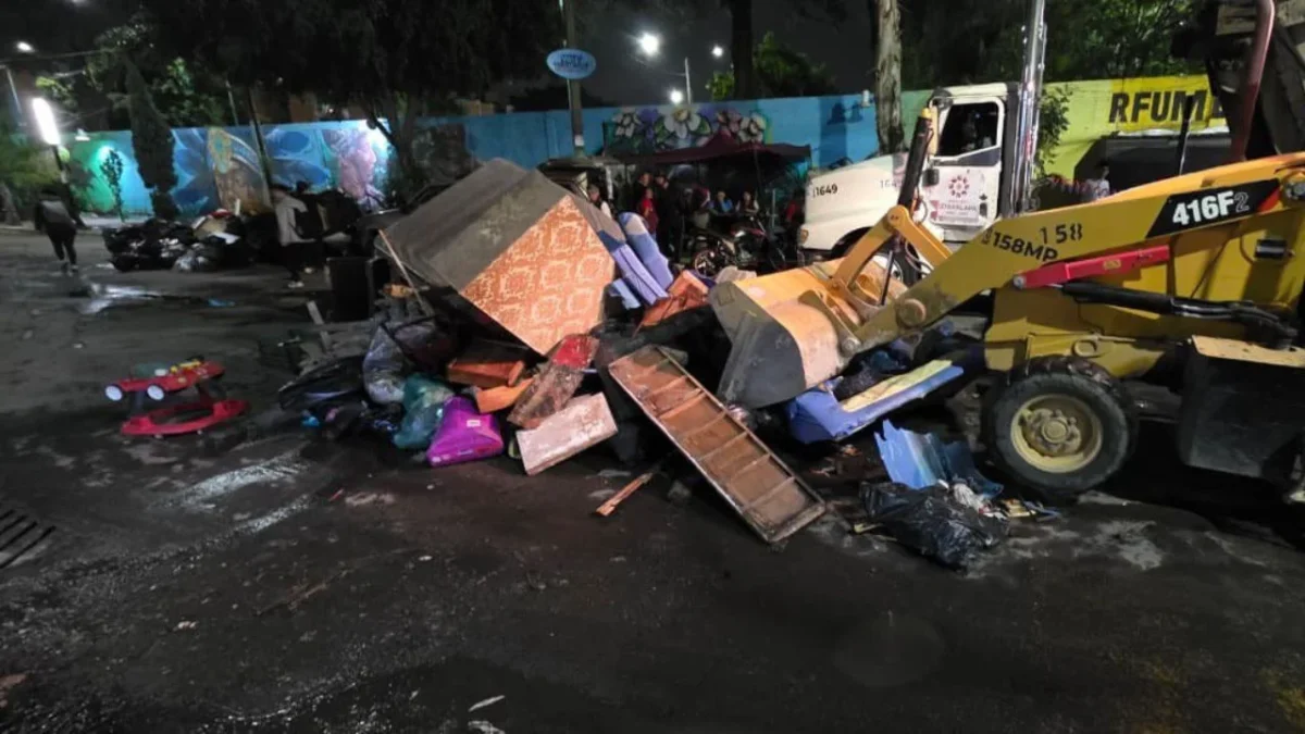 Lluvias sabatina en CDMX dejó al menos 2 mil viviendas afectadas, señalan autoridades.