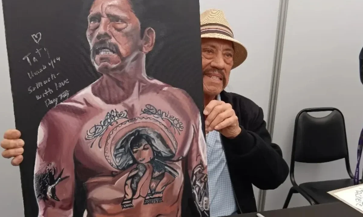 Danny Trejo, actor reconocido por Machete, publicó en sus redes sociales que los rumores sobre su muerte son falsos.