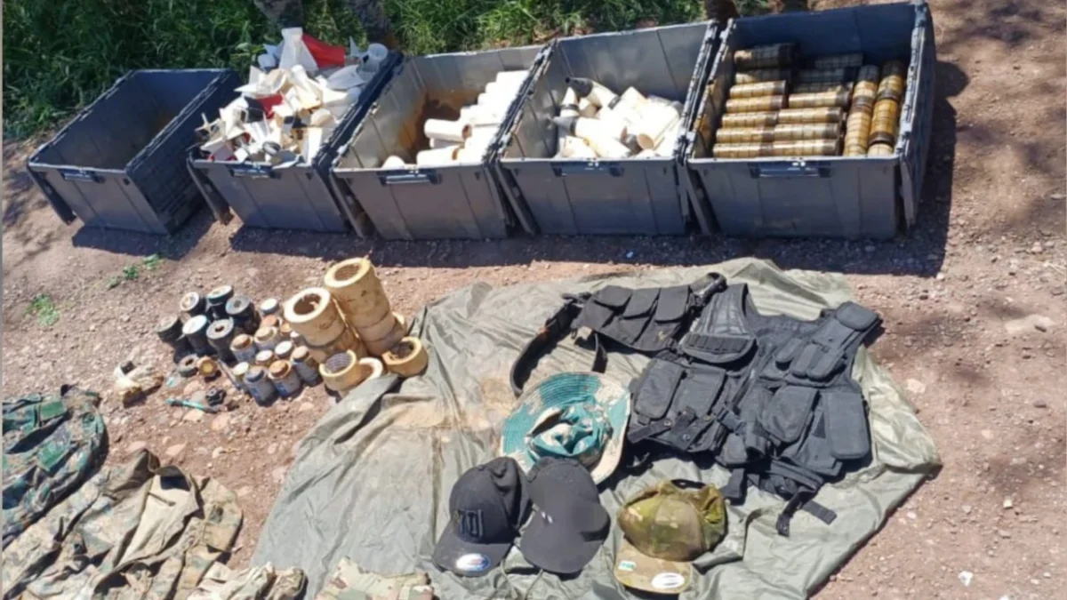 Operativos de la Marina y policías estatales en Sinaloa aseguraron material bélico y campamentos vinculados al crimen organizado.