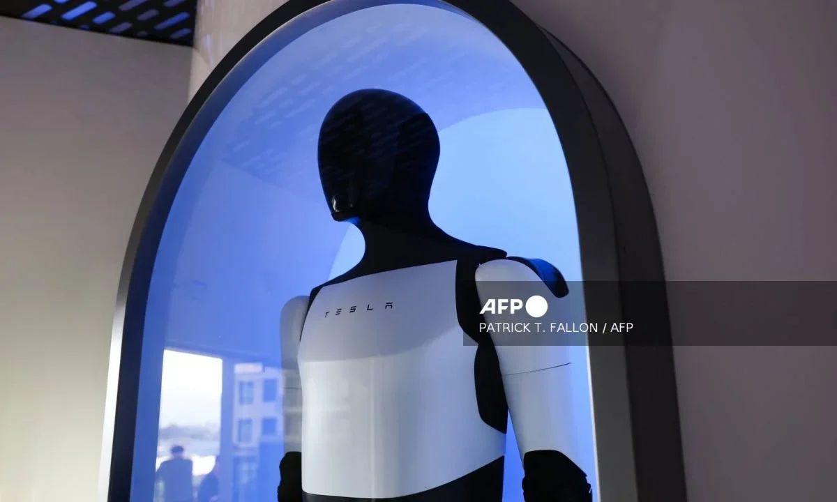 Elon Musk dijo que apuesta todo a su robot humanoide Optimus para devolver el crecimiento a Tesla.