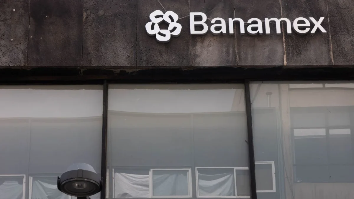 Pagan 2.3 billones de dólares por fracción de Banamex
