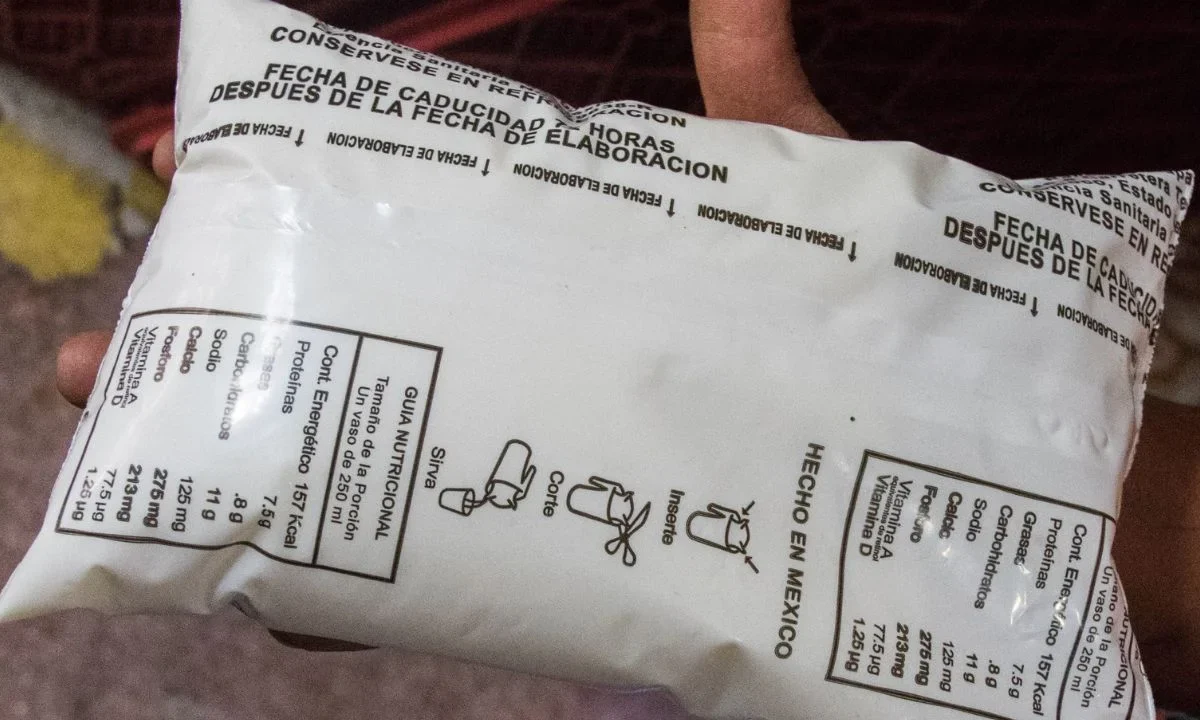 Profeco exhibe productos lácteos que le mienten al consumidor