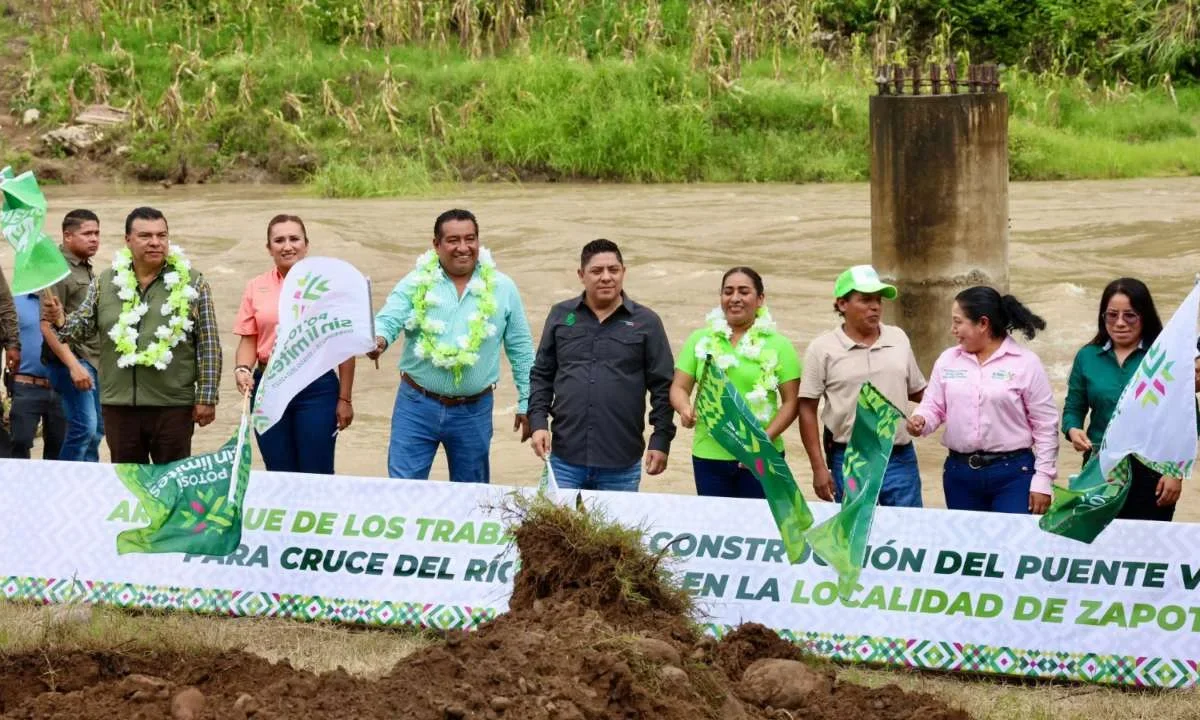 El Gobernador de SLP, Ricardo Gallardo, construye obras sin límites en la Huasteca Sur.