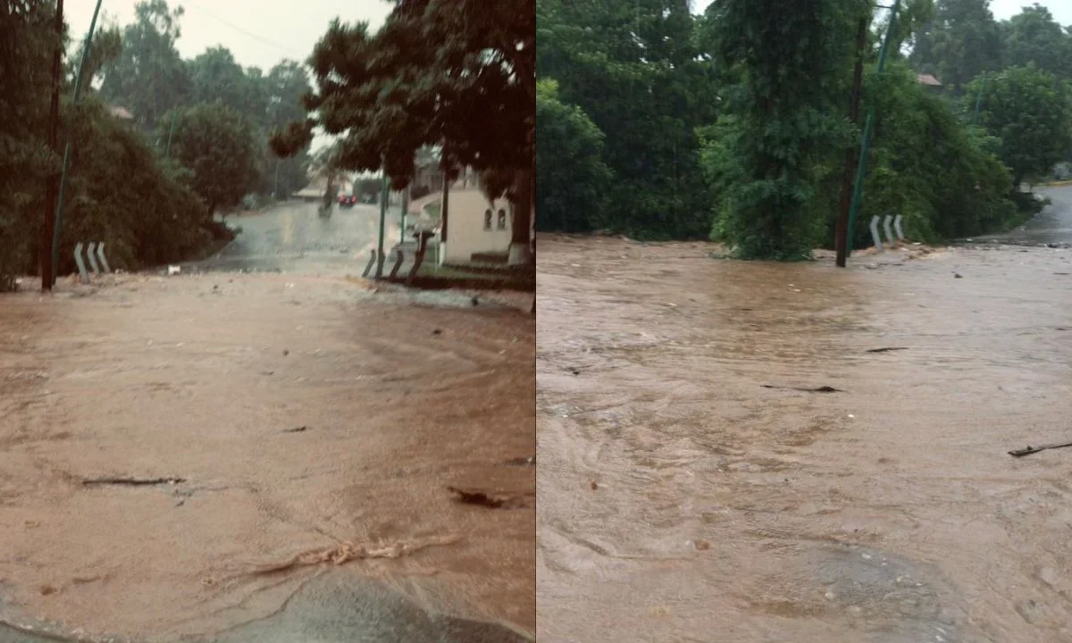 La tormenta registrada esta tarde en Tapachula, Chiapas, provocó el desbordamiento del río Texcuyuapan.