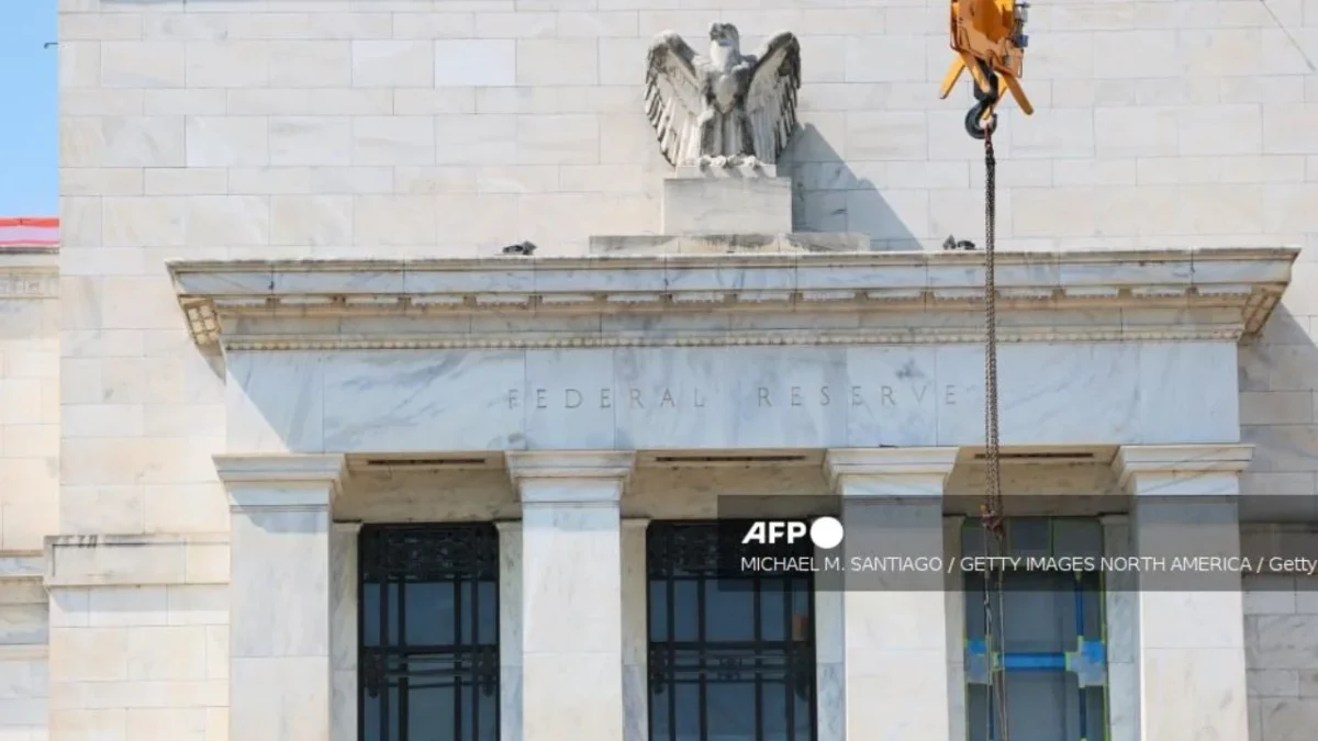 El secretario del Tesoro de EU, Scott Bessent, reclamó una "revisión independiente y apartidaria" de la Reserva Federal (Fed).