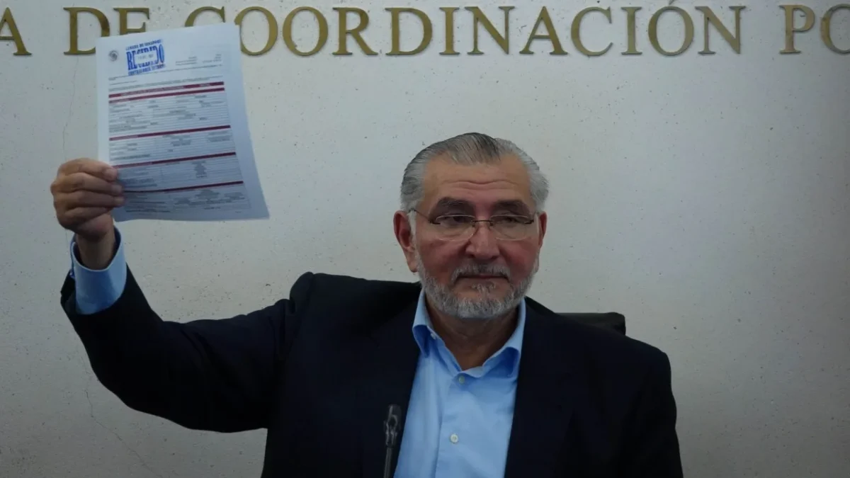 Adán Augusto López, coordinador de senadores de Morena, está bajo escrutinio por ingresos no declarados entre 2023 y 2024.
