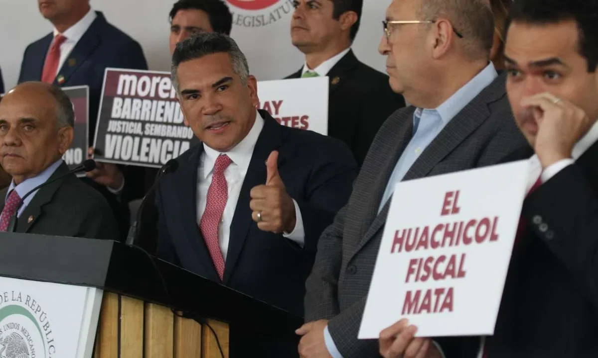 La bancada del PRI en el Senado presentó un punto de acuerdo para exigir que se declare como organizaciones terroristas a los cárteles mexicanos.
