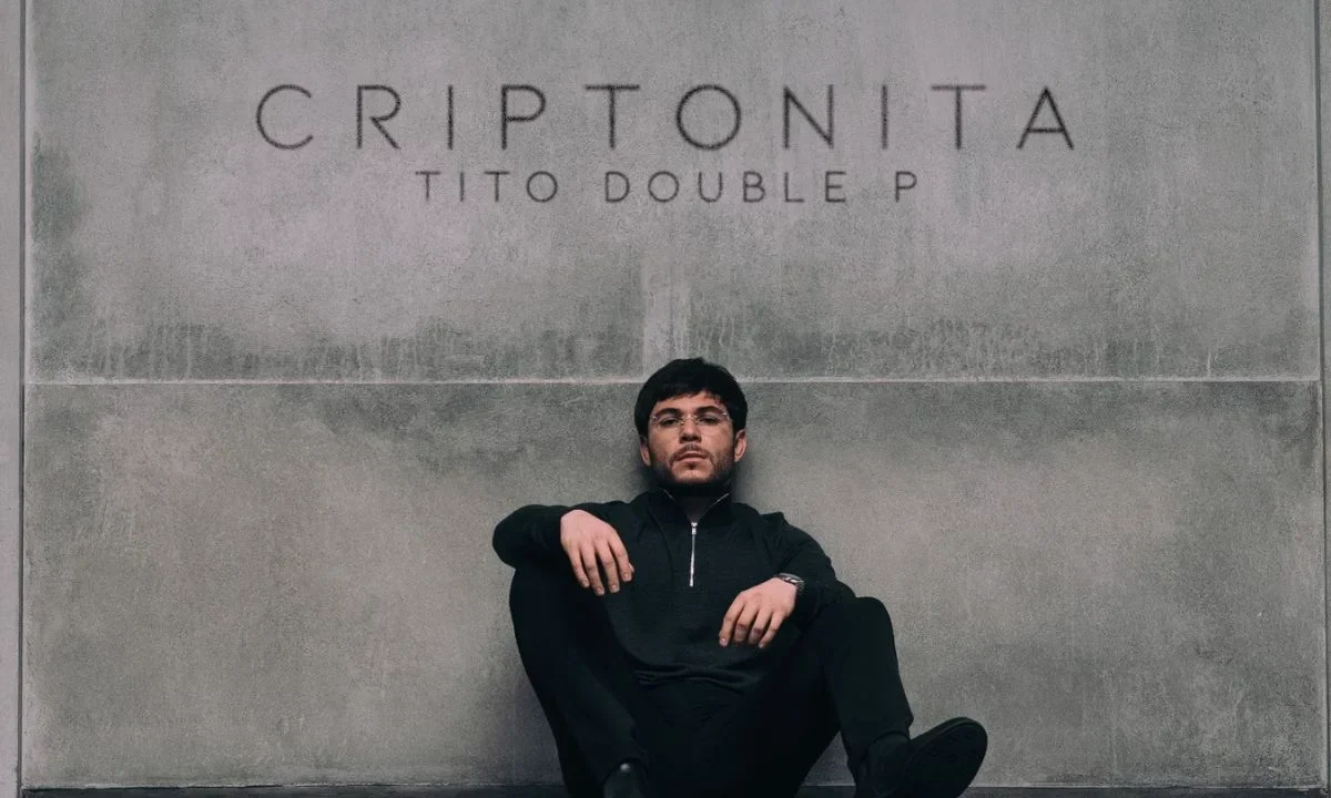 Tito Double P presentó 'Criptonita', un sencillo que explora temas del desamor, la tentación y la vulnerabilidad.
